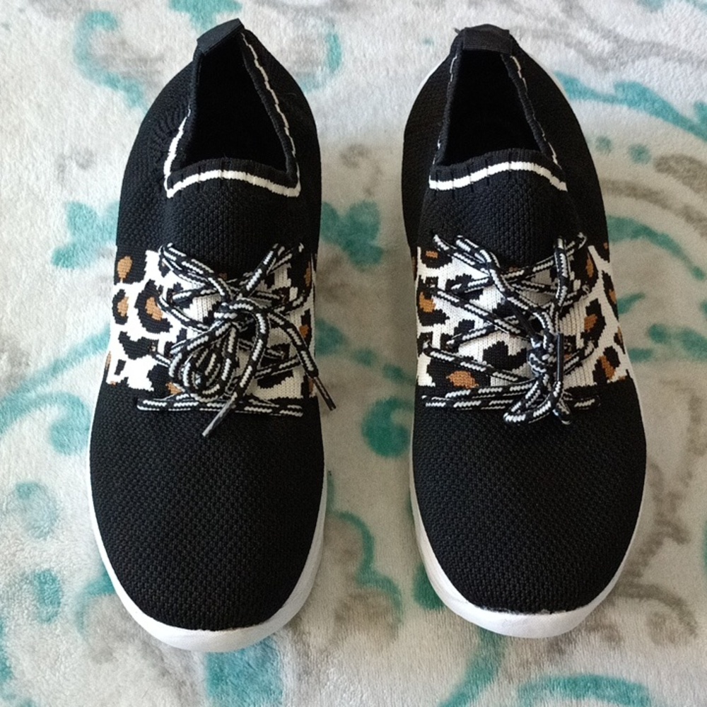 Women's shoes